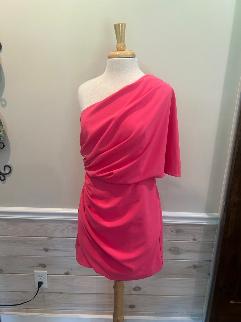 M332 NWT DO+BE One-Shoulder Ruched Pink Cocktail Dress - Size Large